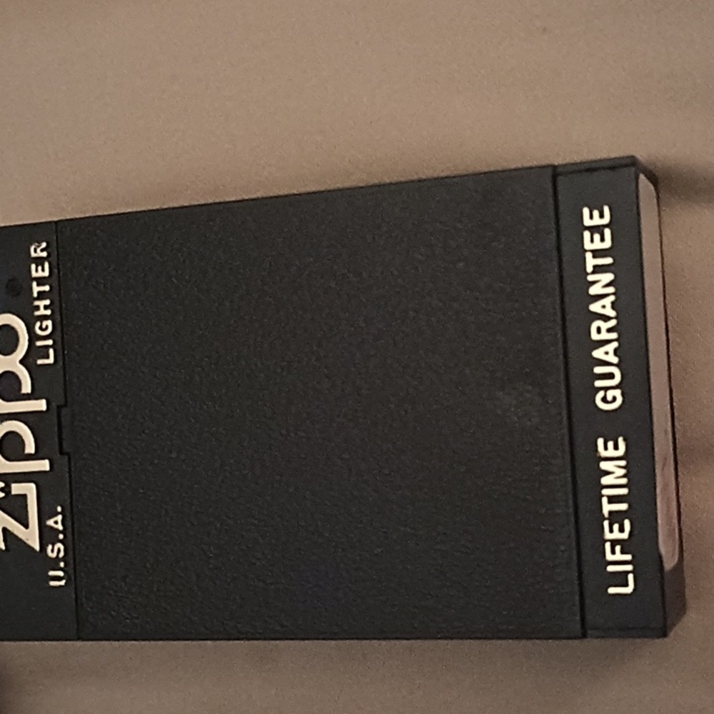 Authentic Zippo - Picture 6 of 6
